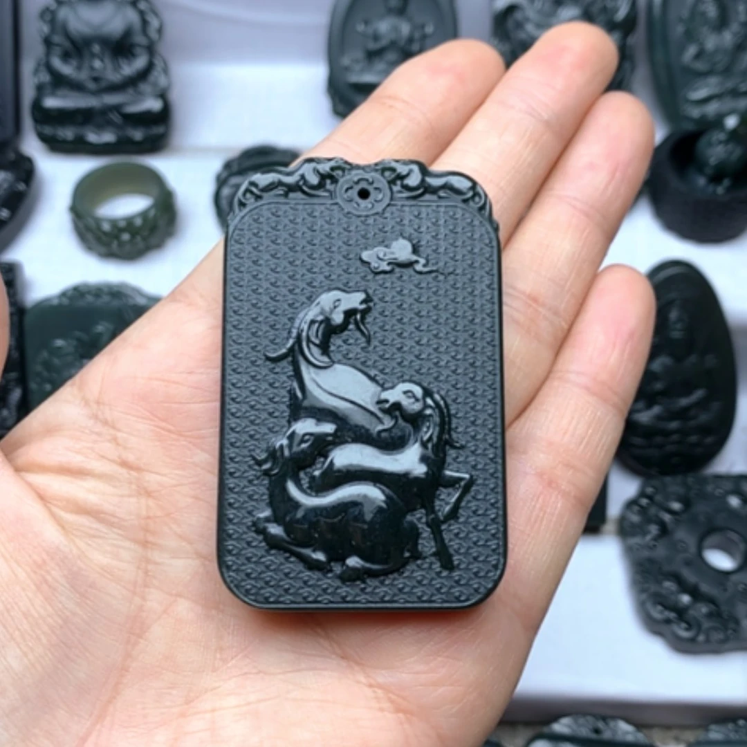 【闪购商品】和田玉颈饰未镶嵌有****家双面雕刻