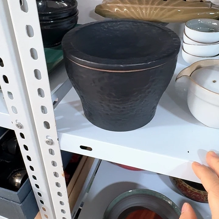 品茗壶一个，瓷，瓷