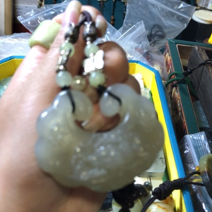 岫玉未镶嵌岫玉挂件