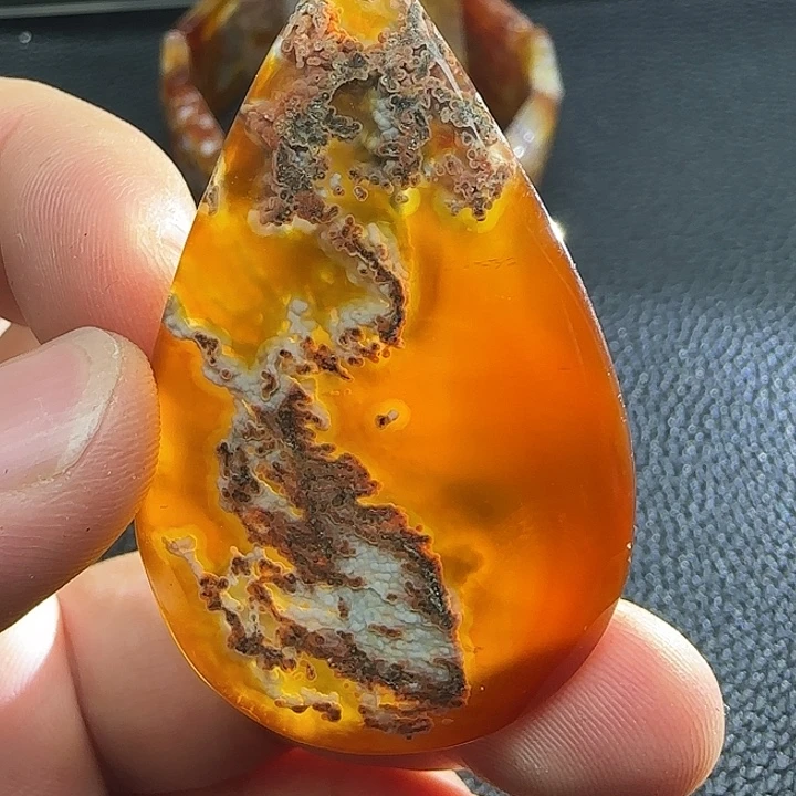 咪***郎玛瑙/玉髓未镶嵌颈饰