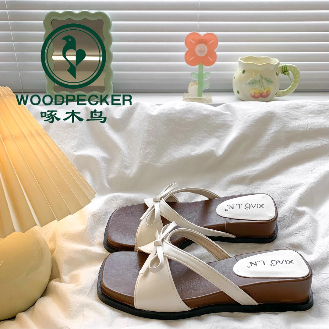 啄木鸟法式绝美凉拖鞋女夏外穿2025新款仙女风凉鞋厚底坡跟一字拖