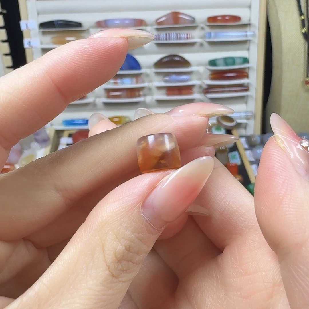 小***灰玛瑙/玉髓未镶嵌天然玛瑙