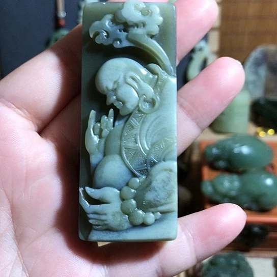 董***情颈饰未镶嵌和田玉