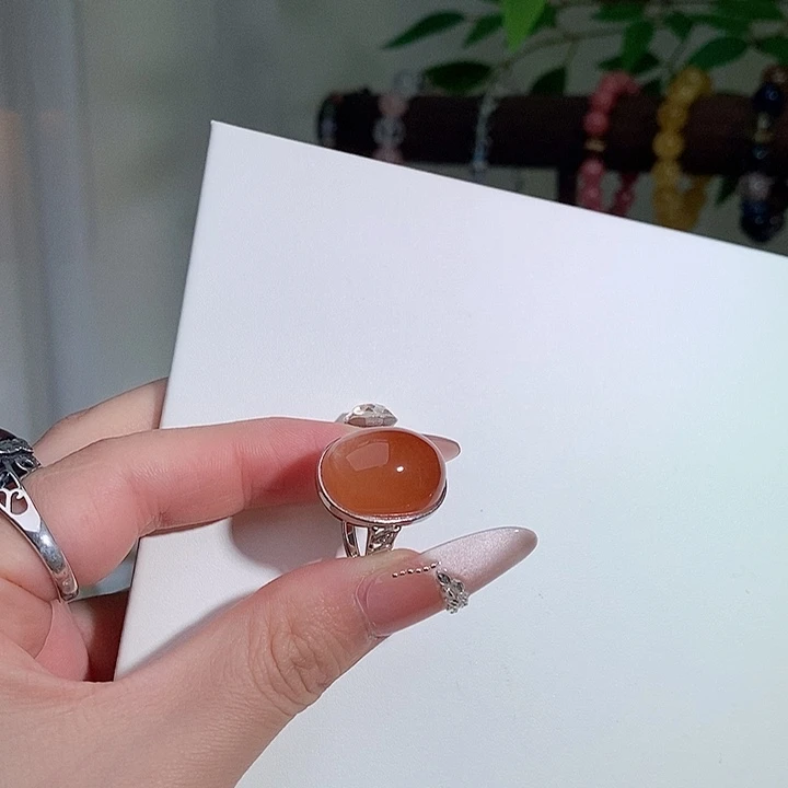 银S925镶嵌戒指水晶红兔毛