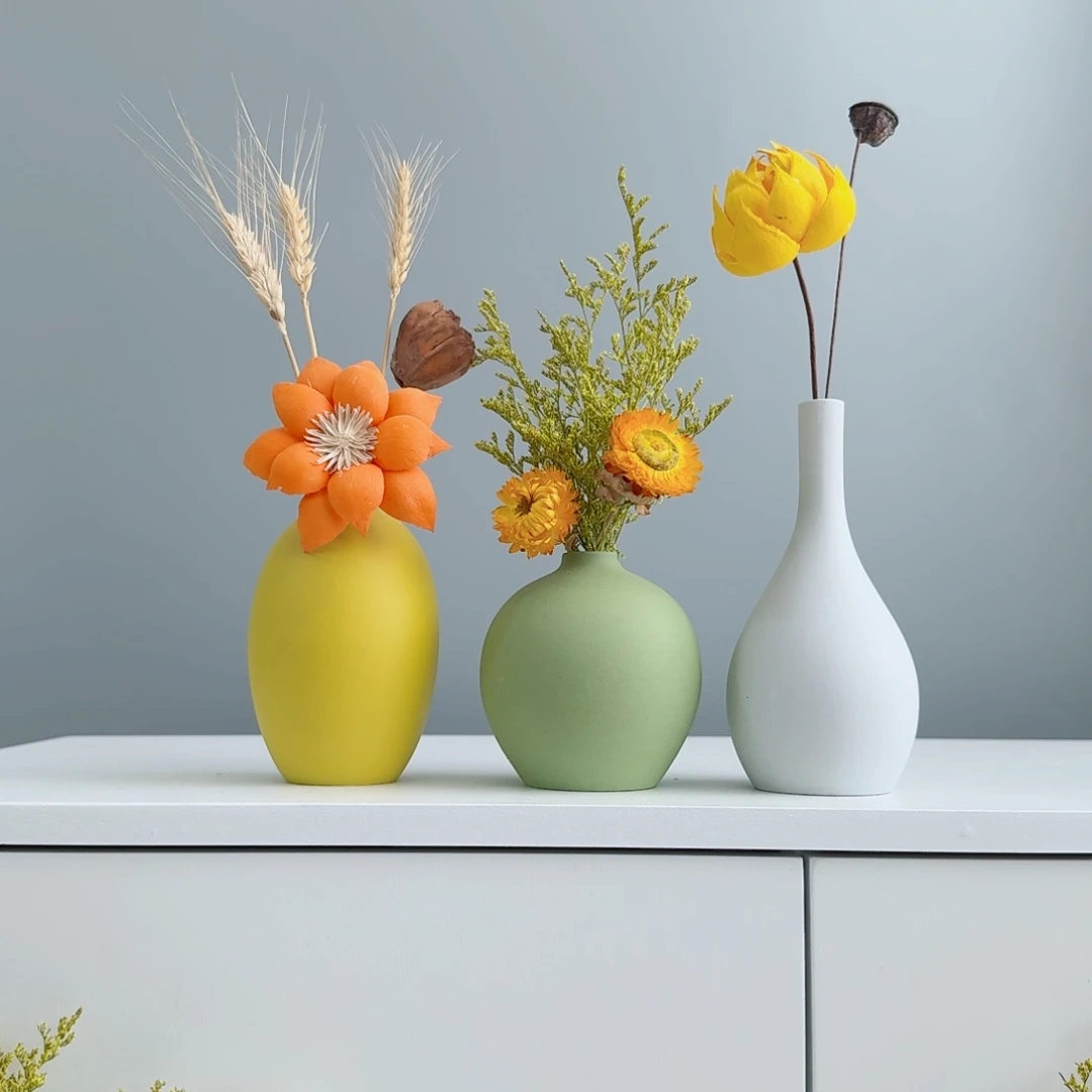 瓷片陶瓷小花瓶含花总高约20-30cm