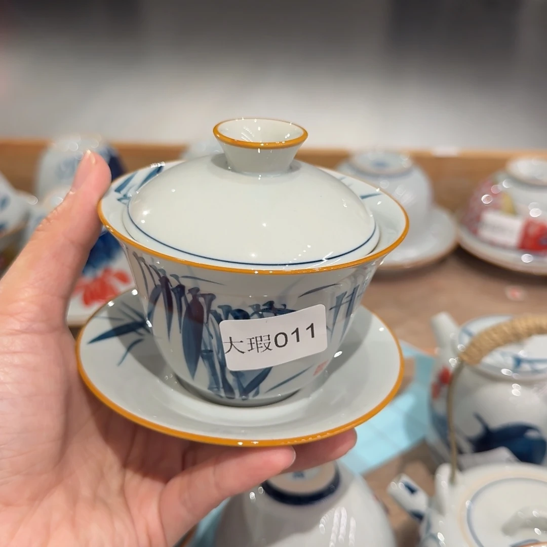 釉下手绘茶具微瑕