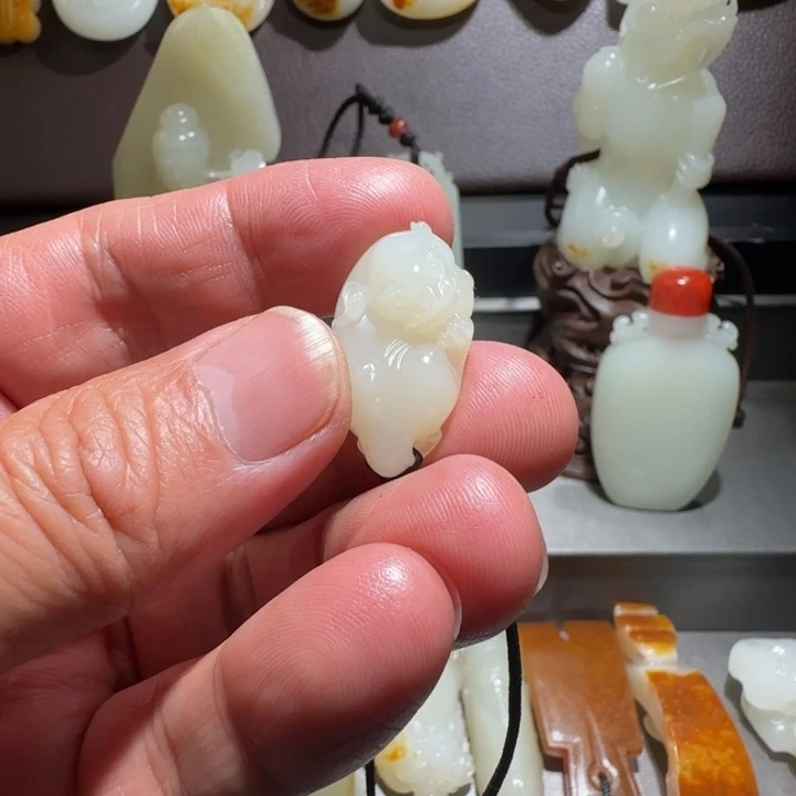 和田玉颈饰未镶嵌