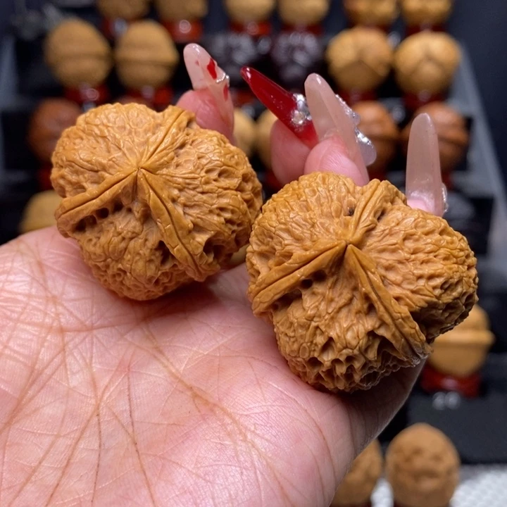 文玩核桃把件天狼三楞58号