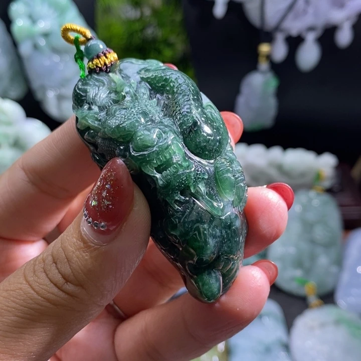 【闪购商品】颈饰未镶嵌翡翠龙牌