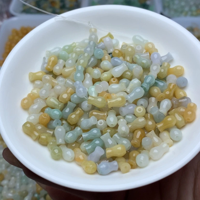 【闪购商品】翡翠手链未镶嵌卡5乘8冰多宝花瓶50颗