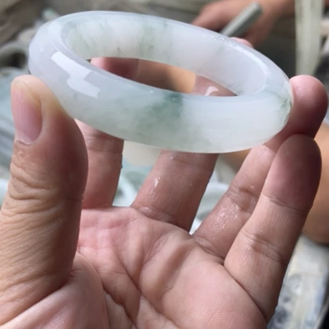 漫***P未镶嵌手镯石英质玉（金丝玉）加工定制