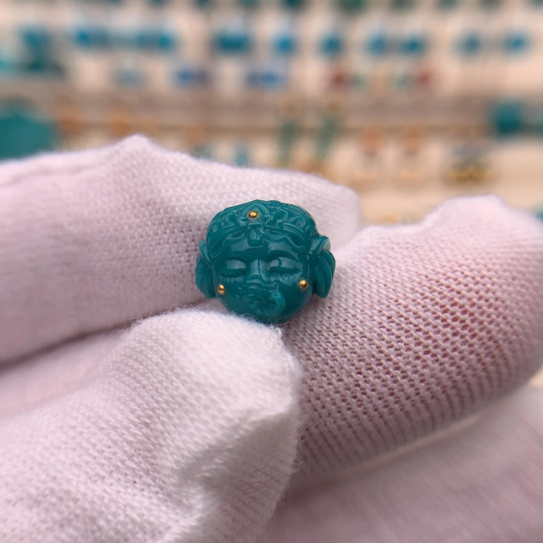 绿松石未镶嵌珠宝奇石