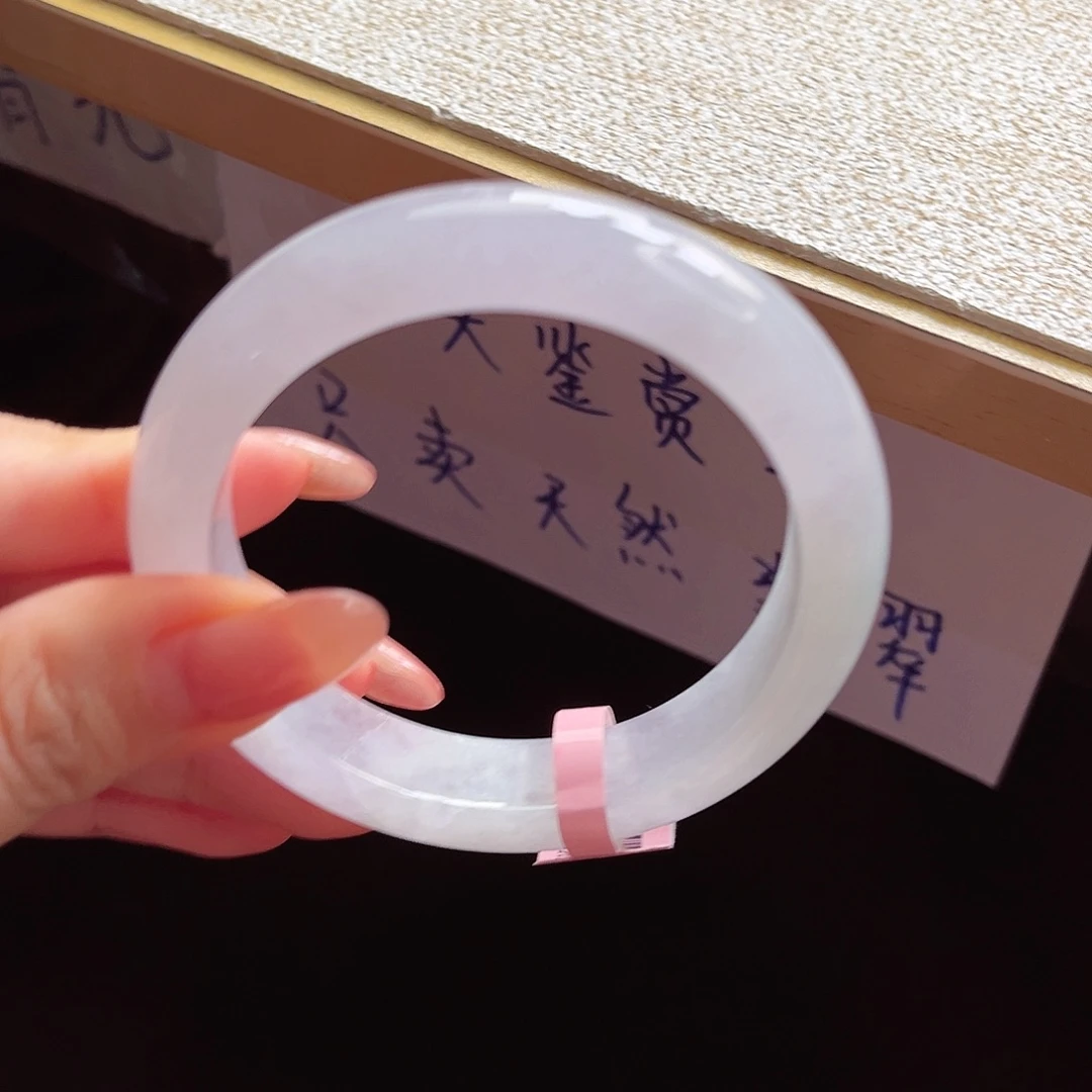 翡翠手镯未镶嵌手镯