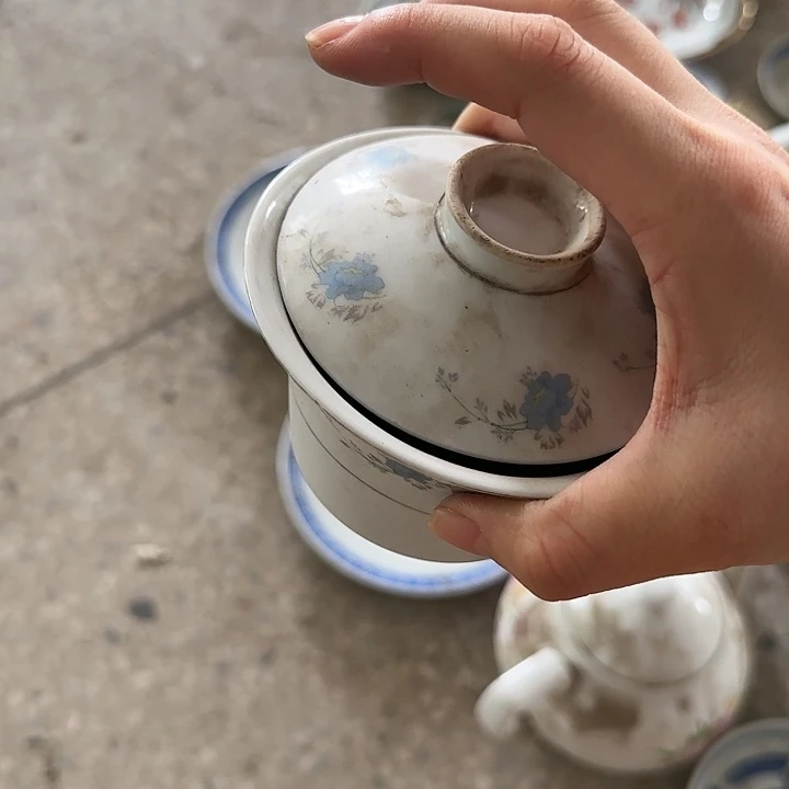 摆件来**往景德镇陶瓷艺术品