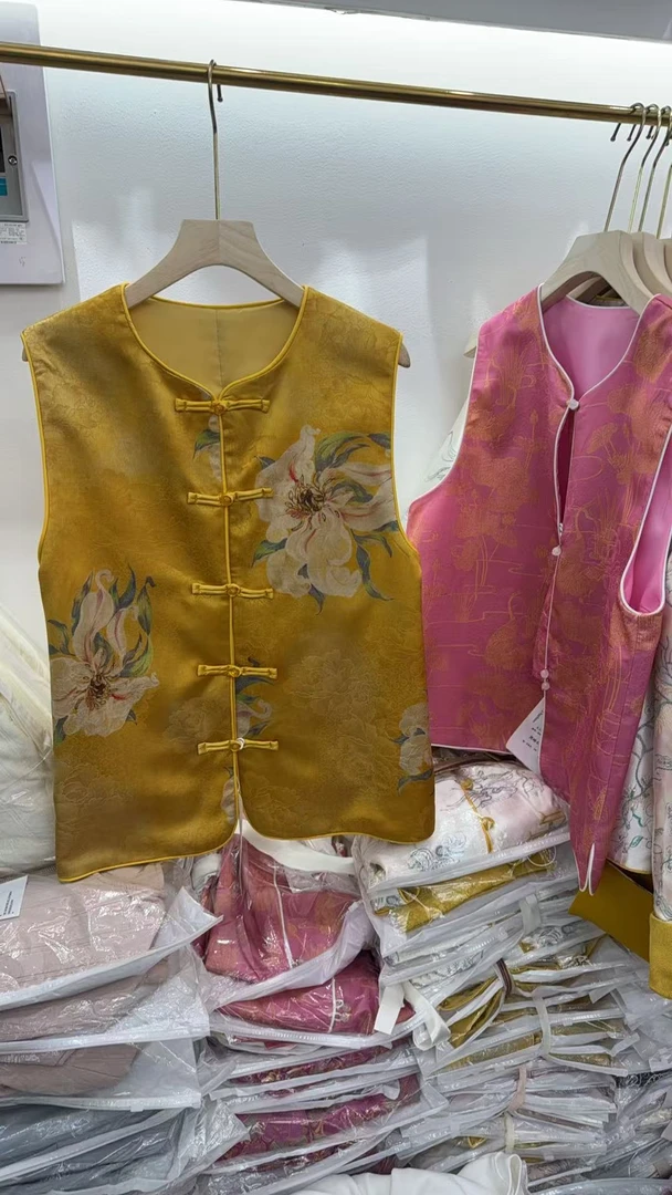 新中式国风盘扣印花单马甲女2025春季新款外穿单马甲