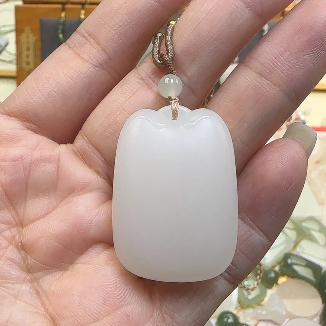 媛***钰和田玉未镶嵌颈饰