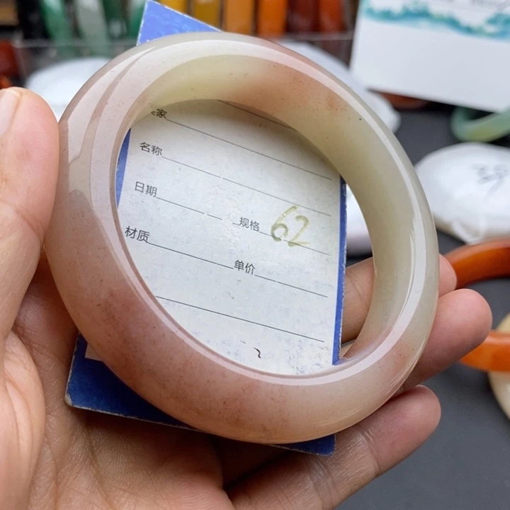 未镶嵌手镯石英质玉