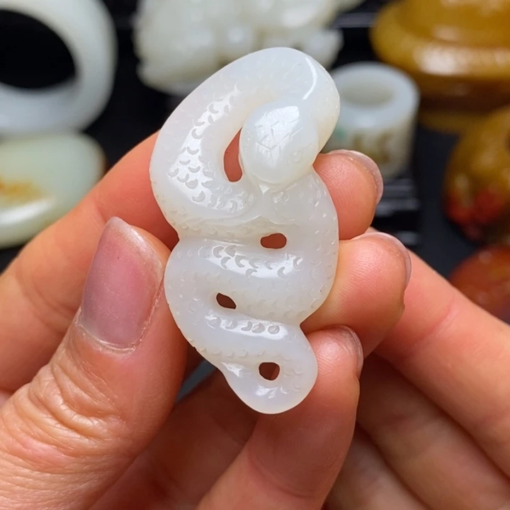 和田玉未镶嵌挂件