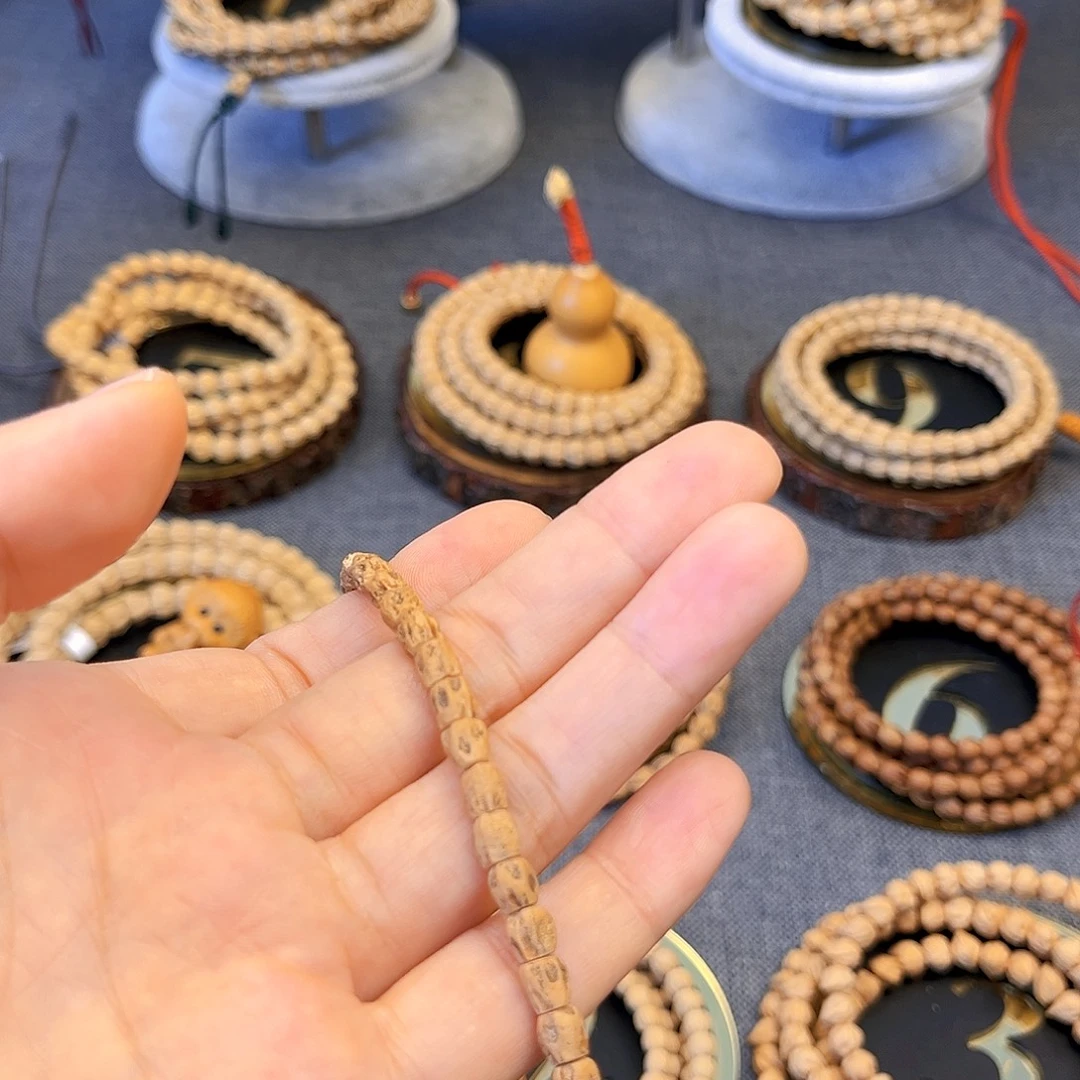 黑***哥柏香籽/百香籽吊坠