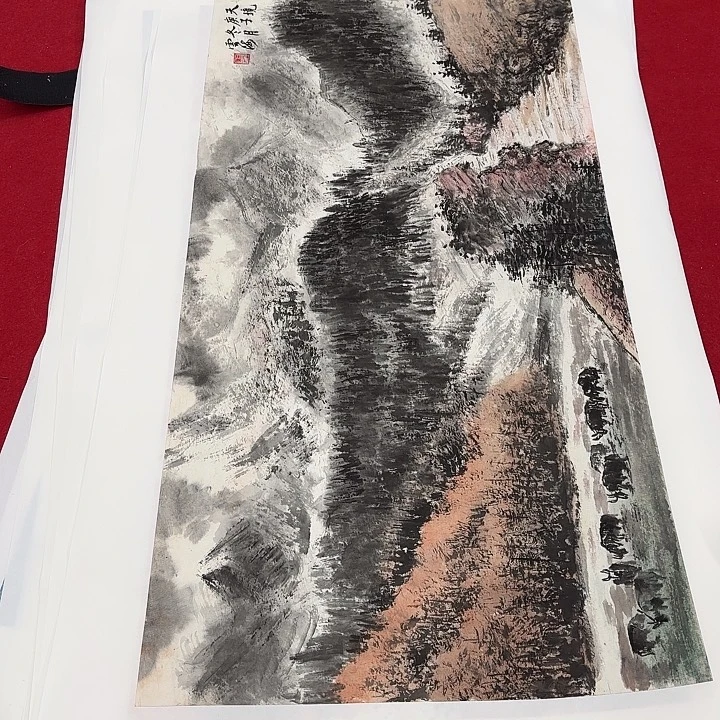 国画花鸟等图案为一体
