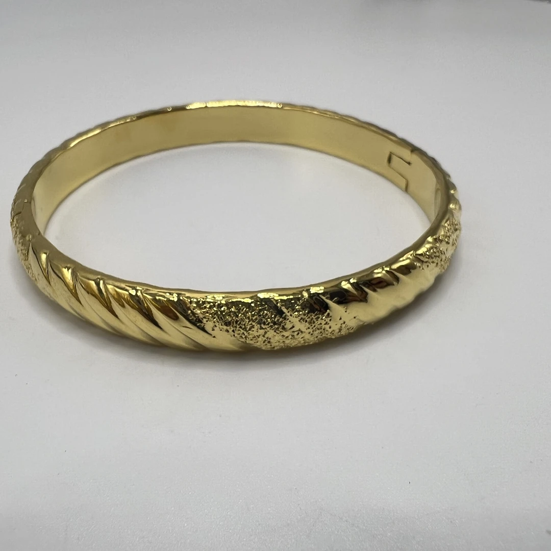 满天星螺纹卡扣手镯B138