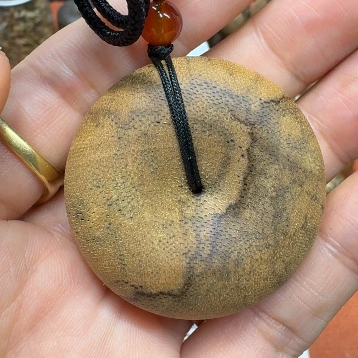 大叶紫檀（黑酸枝木类）