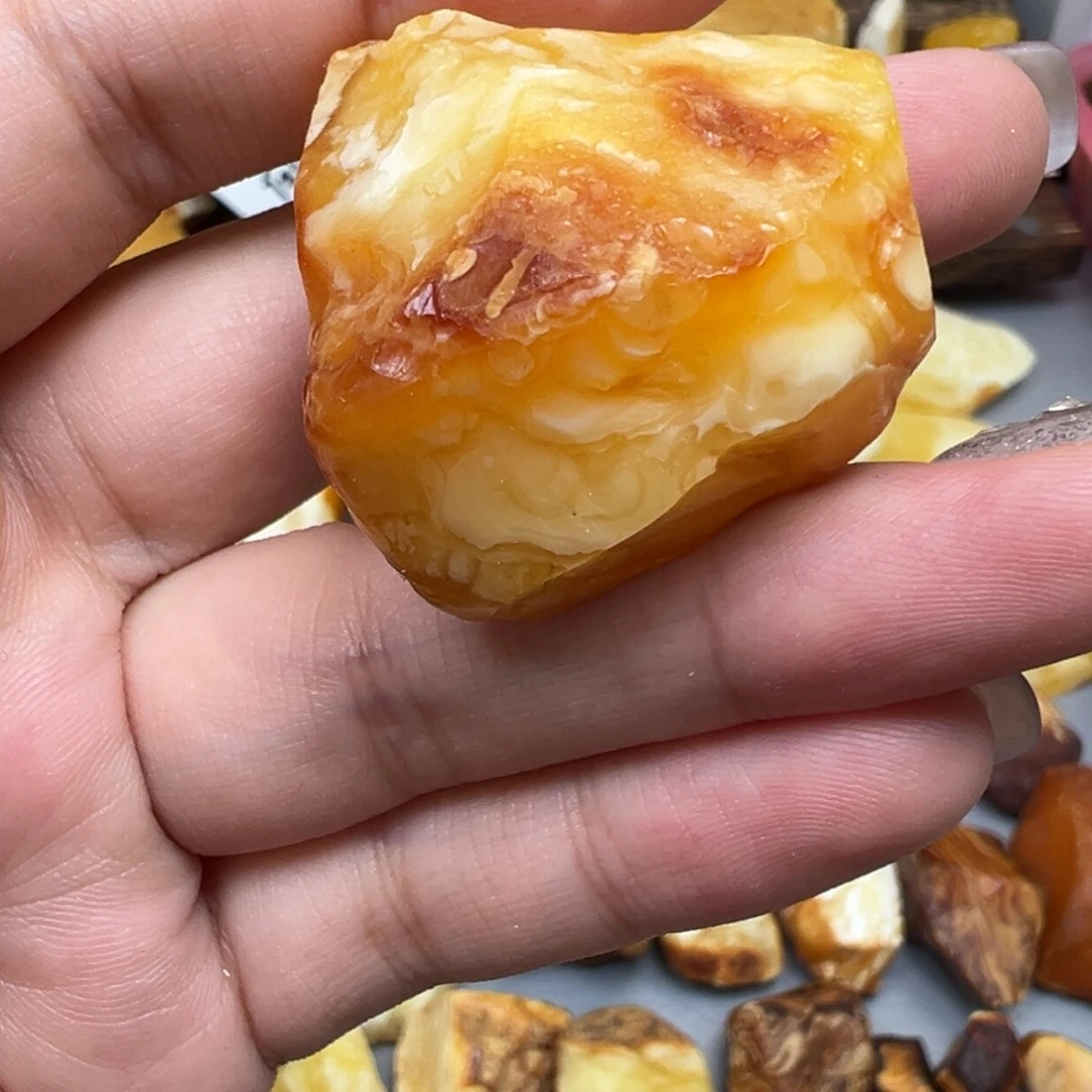 定制琥珀未镶嵌蜜蜡