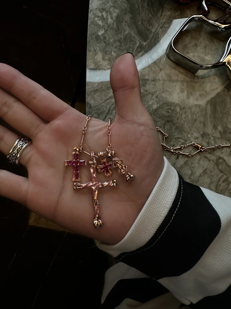 合金项链 【涅槃 血玫神威 项链】玫瑰金缠绕紫锆十字项链国潮风发