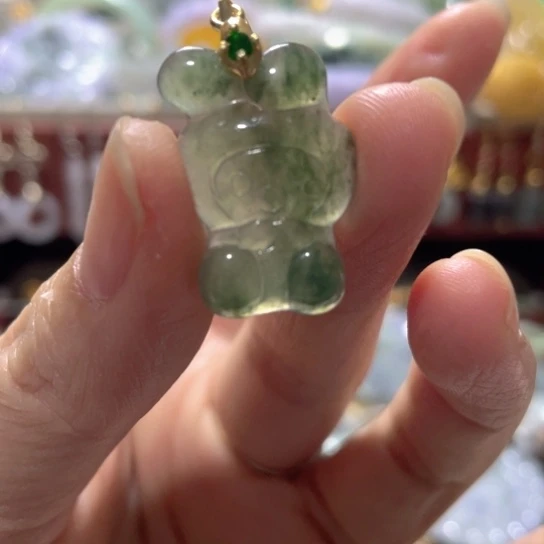 翡翠未镶嵌颈饰美乐弟吊坠
