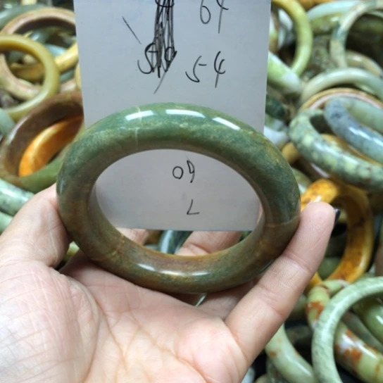 未镶嵌蛇纹石玉手镯