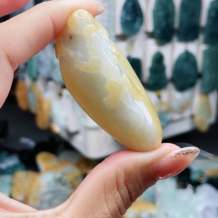 翡翠未镶嵌颈饰翡翠