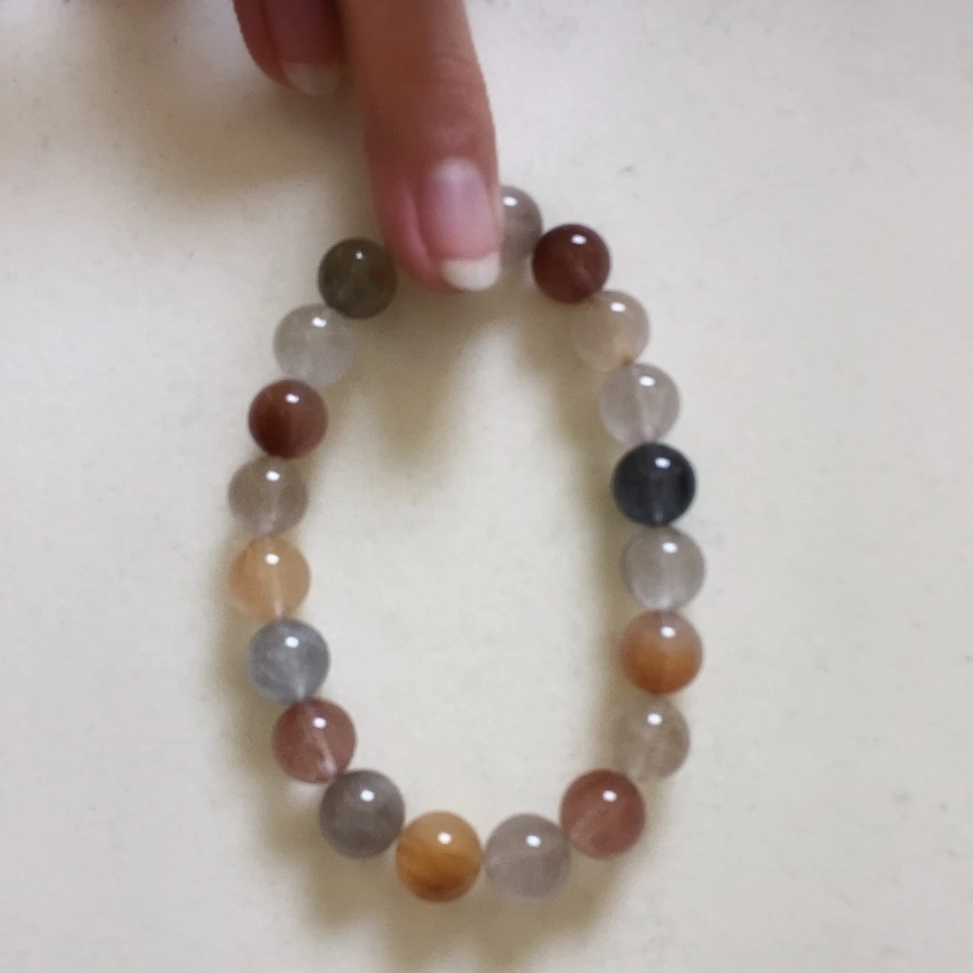 水晶手串未镶嵌简单