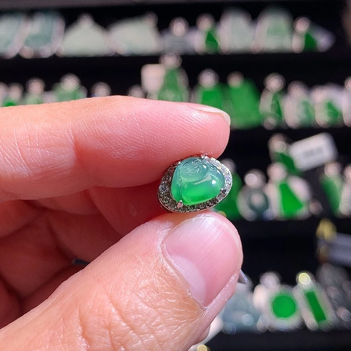 【闪购商品】颈饰银S925镶嵌翡翠