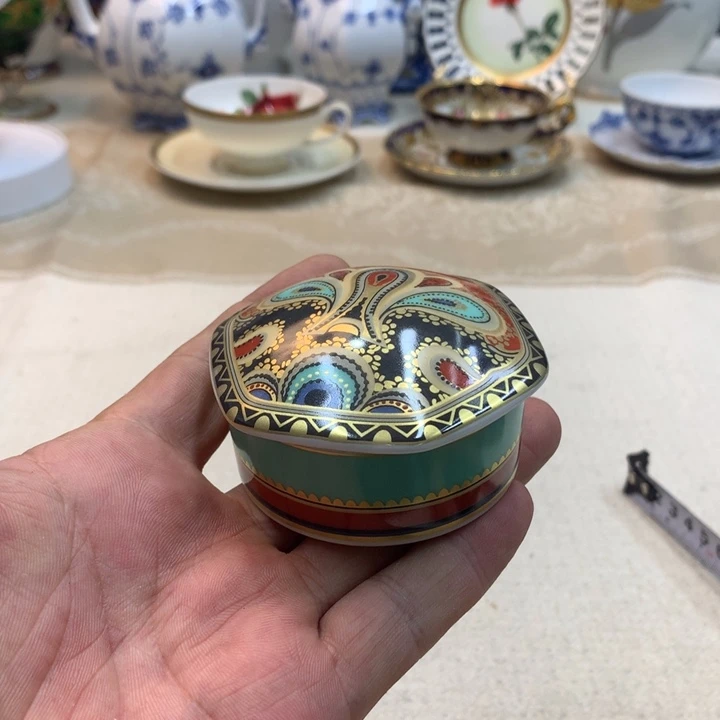 紫砂金瓷阁精品瓷器店