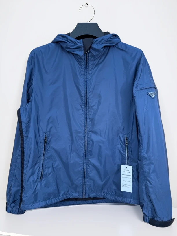 99新 Prada/普拉达 52码/深蓝三角标连帽夹克外套/工价16900