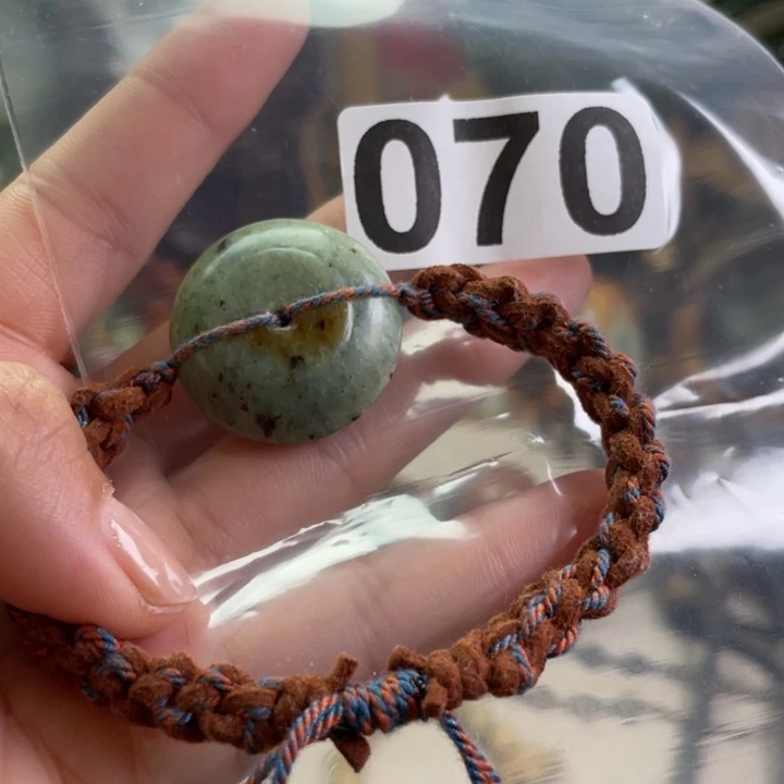 岫岩河磨玉（透闪石质玉）吊坠未镶嵌