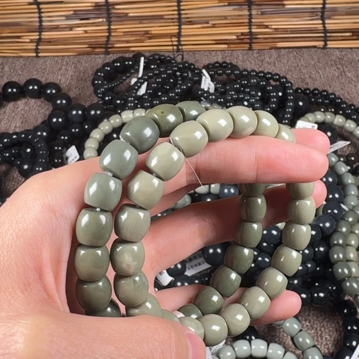 和田玉手串未镶嵌