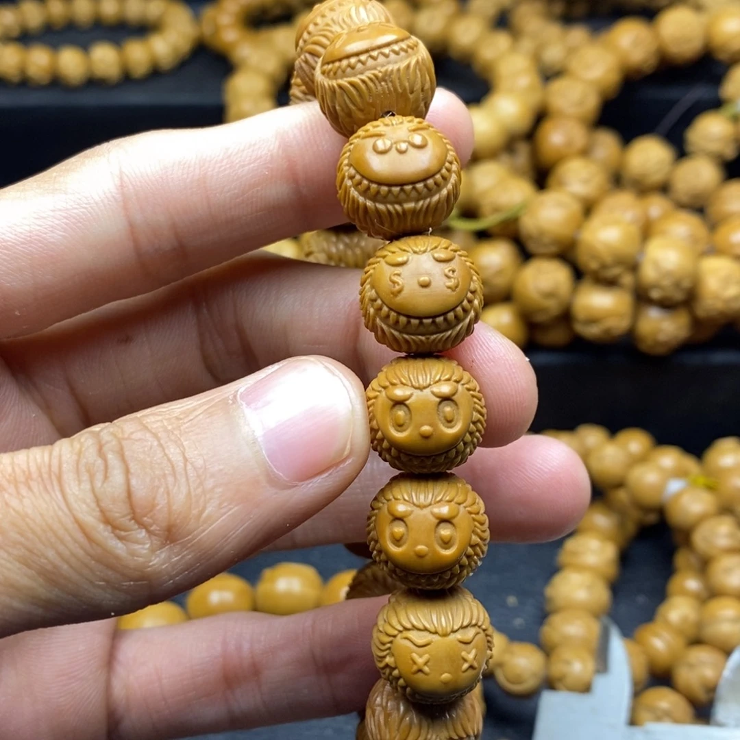 吊坠猴头核桃拉布布