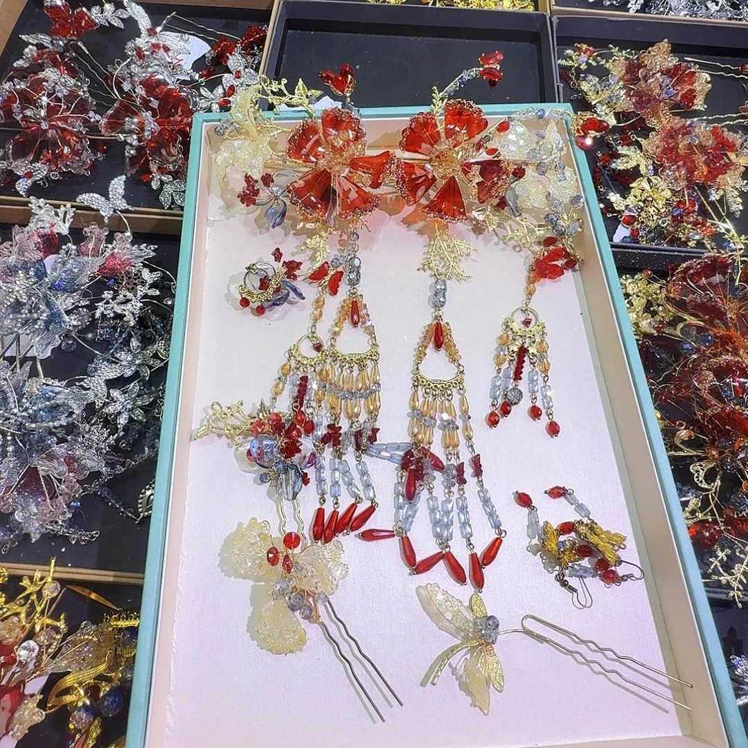 混合材质新娘头饰