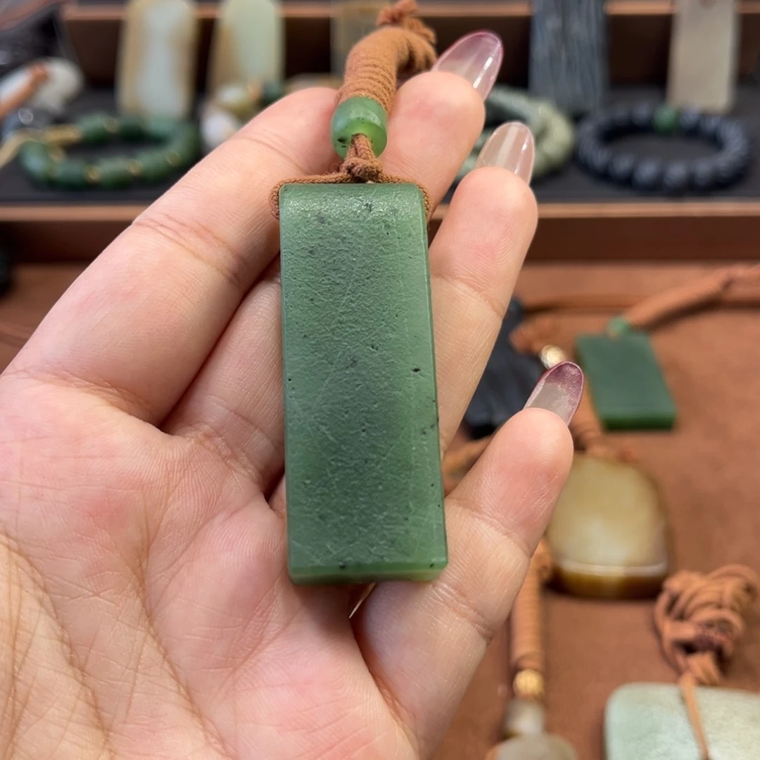 和田玉颈饰未镶嵌L****川