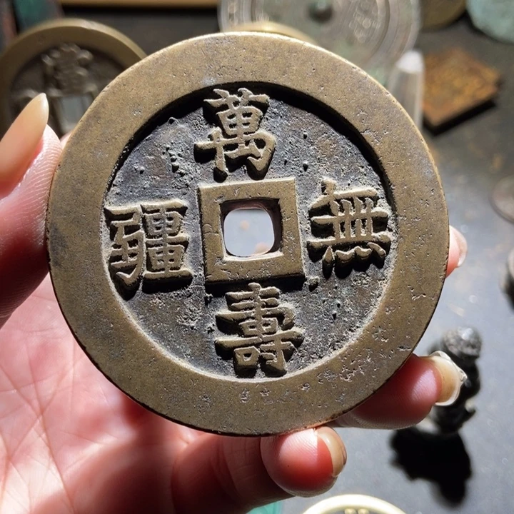 暖***导铜现代工艺品仿制品