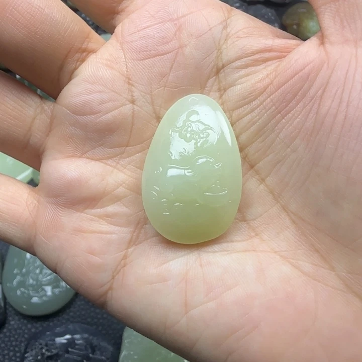 未镶嵌和田玉挂件