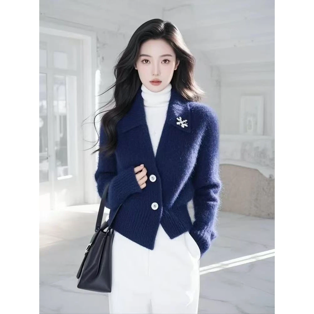 藏蓝色慵懒高级感2024冬季独特漂亮气质超好看针织上衣