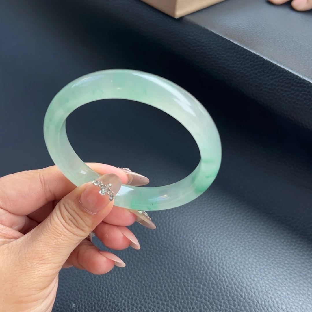 石英质玉未镶嵌手镯60.2