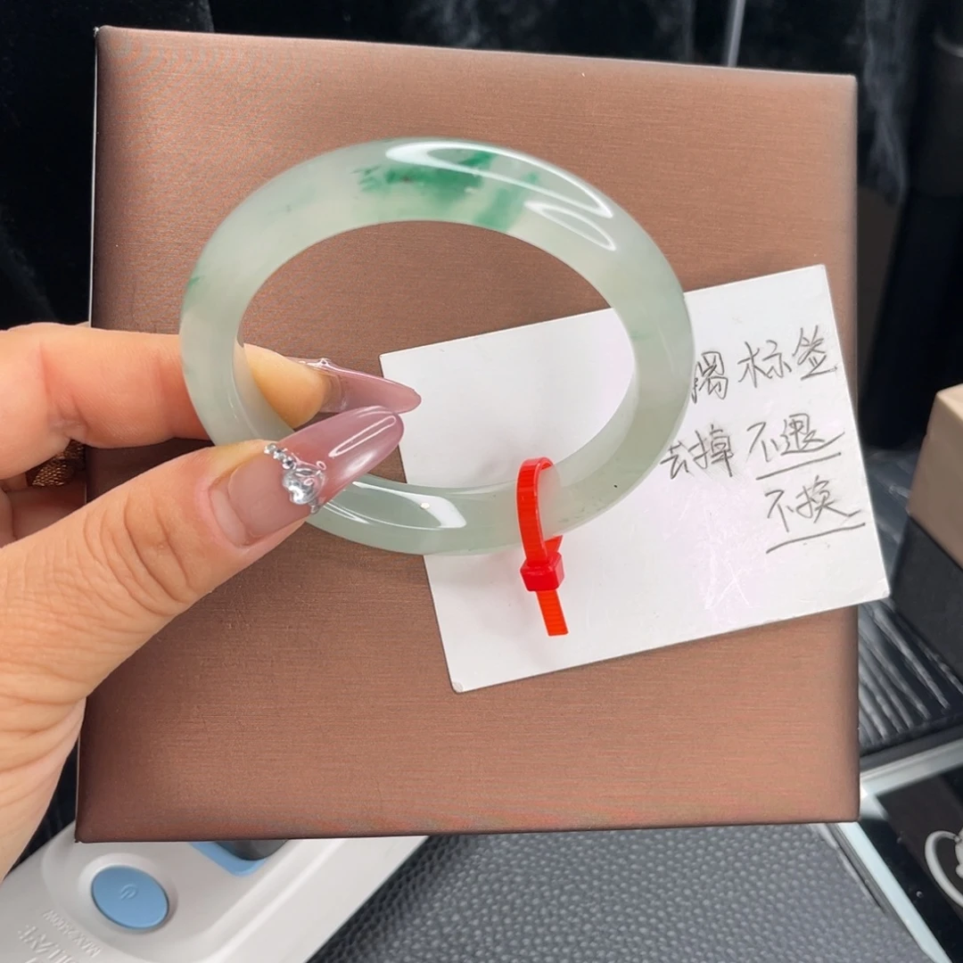 石英质玉未镶嵌手镯非洲翠