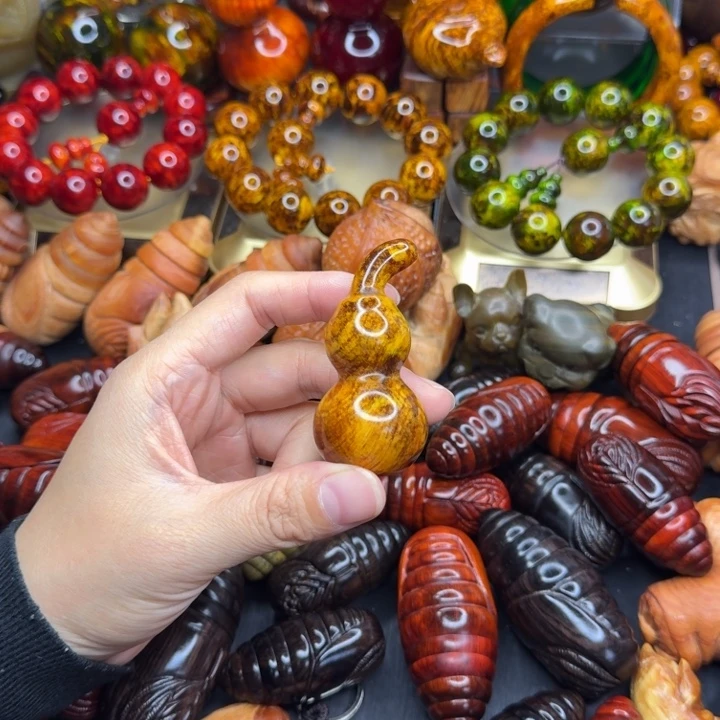 松木琥珀木文玩手串