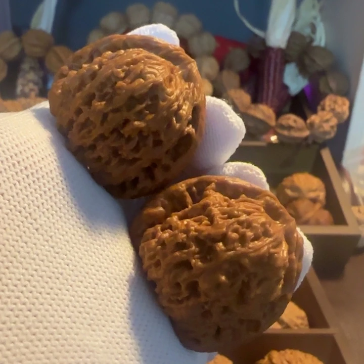 文玩核桃把件三角南疆