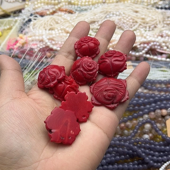 玛瑙/玉髓珠宝半成品未镶嵌2个红精灵吊坠随机发