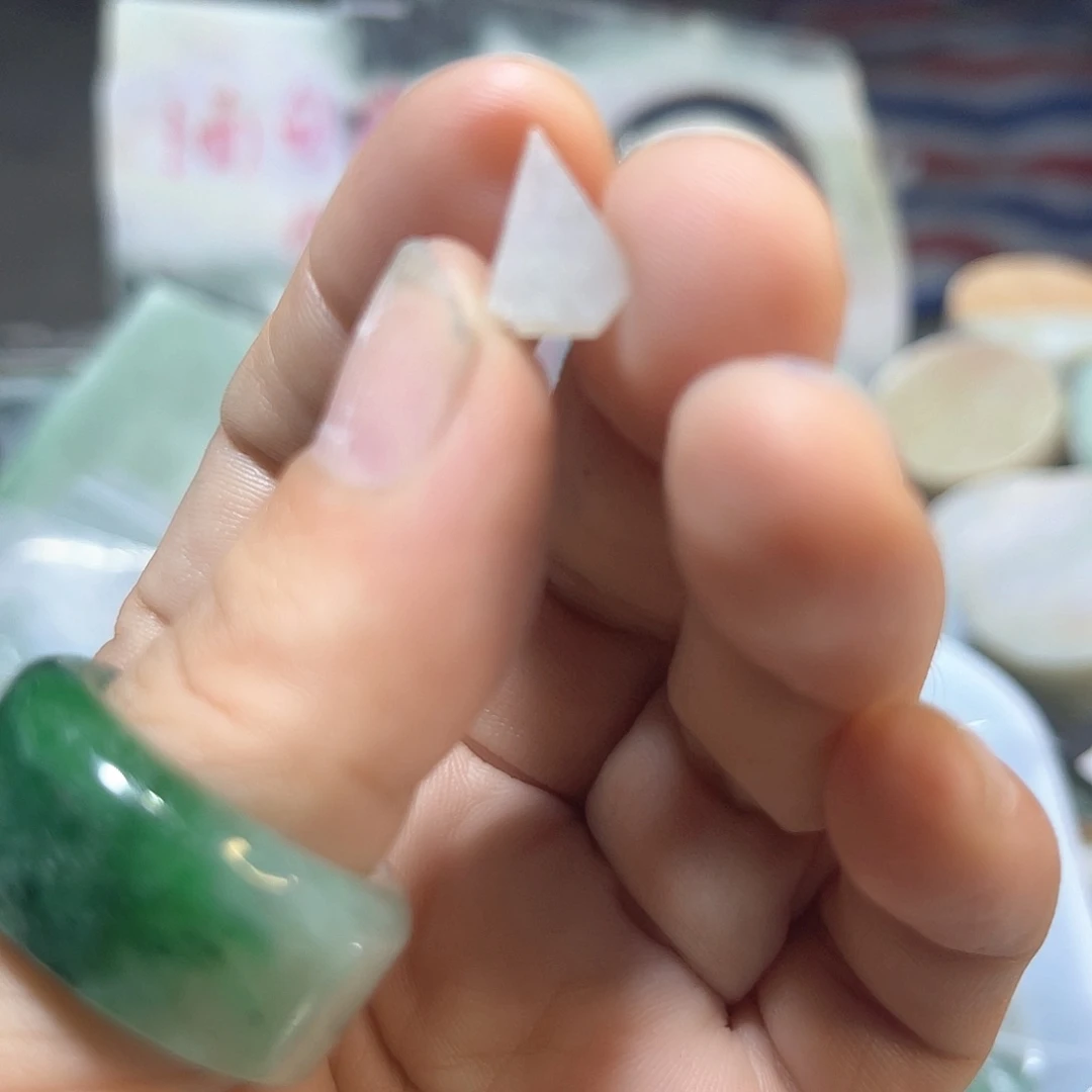 未镶嵌挂件翡翠拾****鞋翡翠天然翡翠天然翡翠