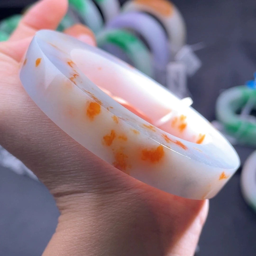 未镶嵌手镯定制翡翠